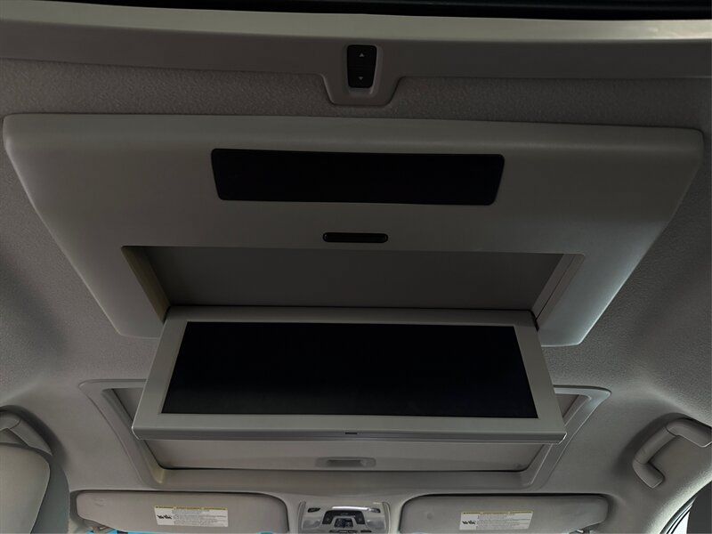 Used 2013 Toyota Sienna Limited w/ Premium Pkg AWD/4WD image 17