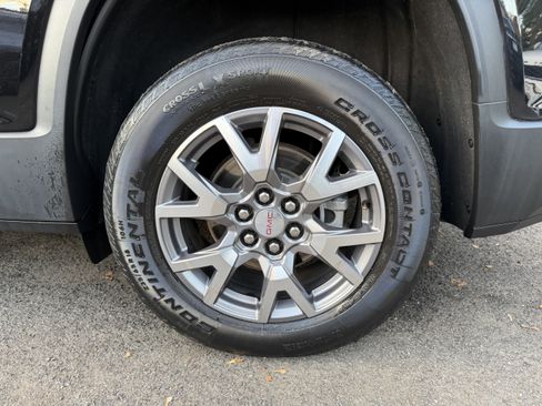 Used 2021 GMC Acadia SLT w/ Premium Package image 19