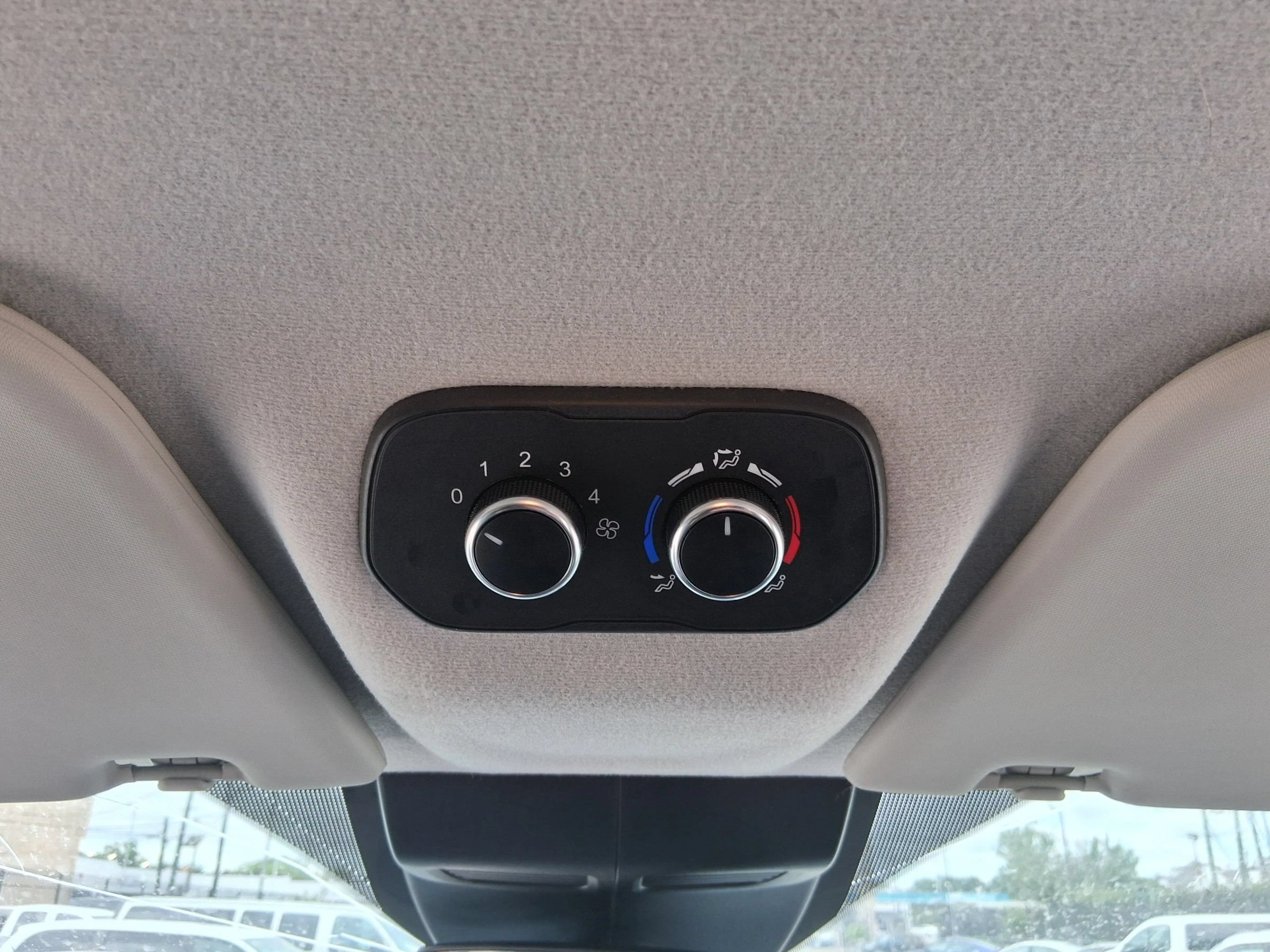 Used 2020 Ford Transit 150 XL RWD image 30