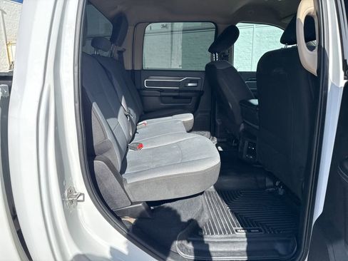 Used 2019 RAM 3500 Big Horn image 19