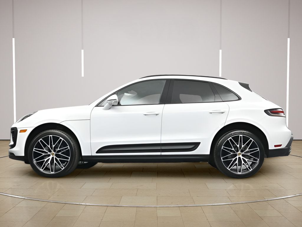 Certified 2026 Porsche Macan AWD/4WD image 33