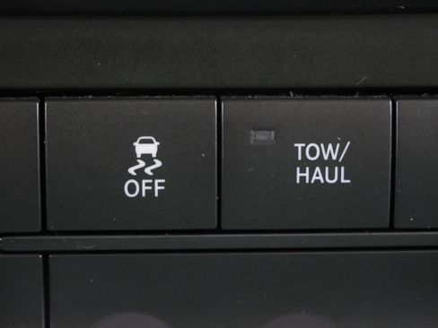 Used 2018 RAM 1500 Express AWD/4WD image 20