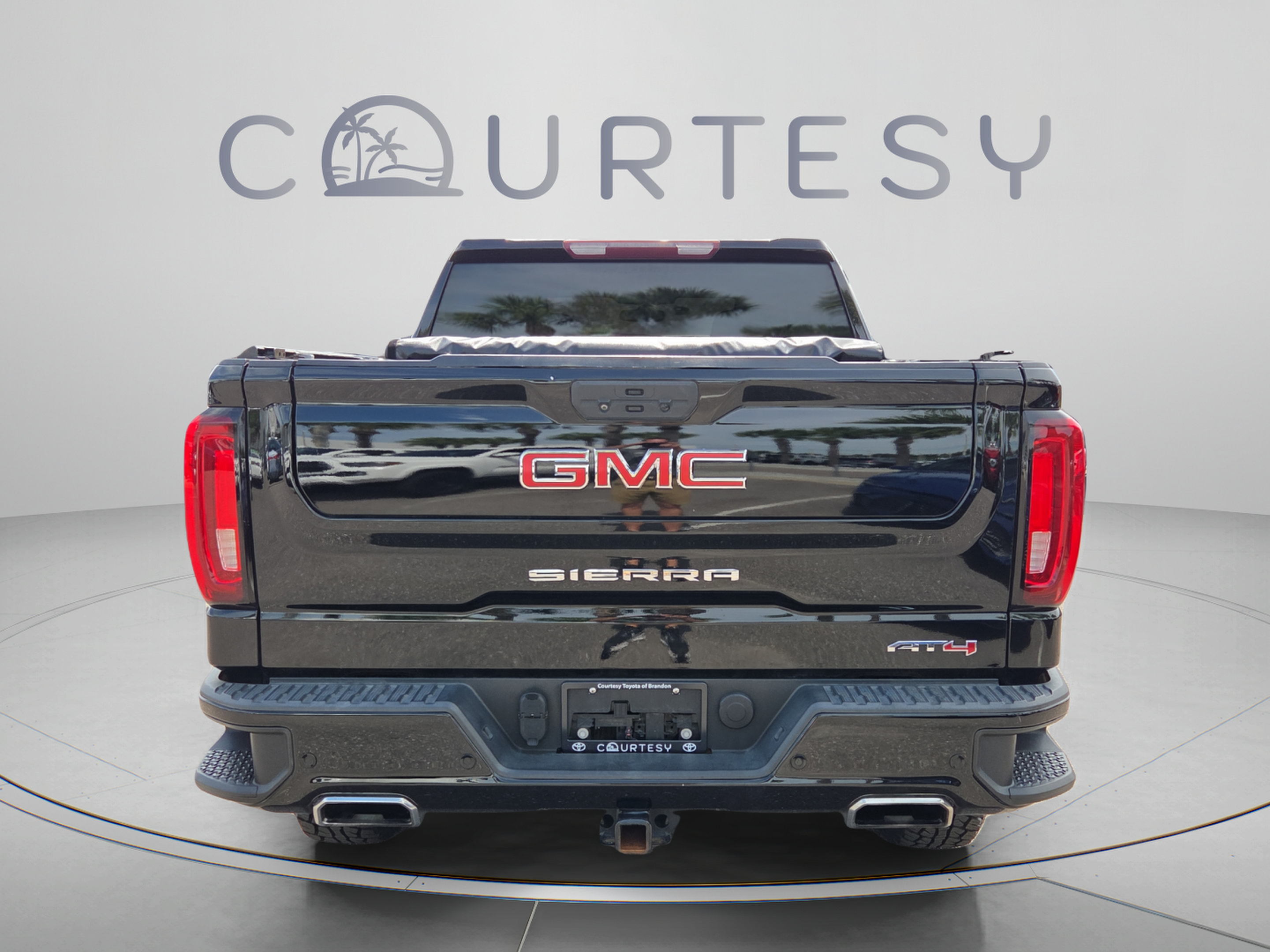 Used 2021 GMC Sierra 1500 AT4 w/ Driver Alert Package I AWD/4WD image 4