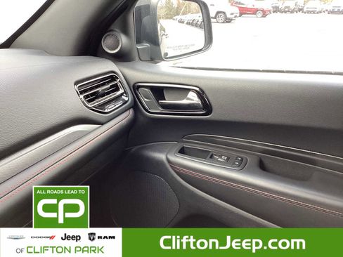 Certified 2024 Dodge Durango GT image 28