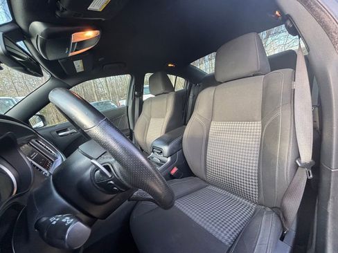Used 2020 Dodge Charger SXT w/ Cold Weather Package image 9