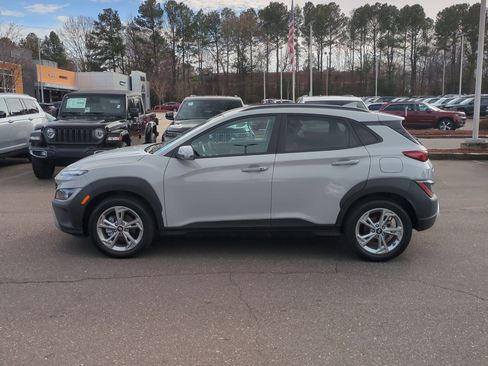 Used 2023 Hyundai Kona SEL w/ Cargo Package image 8