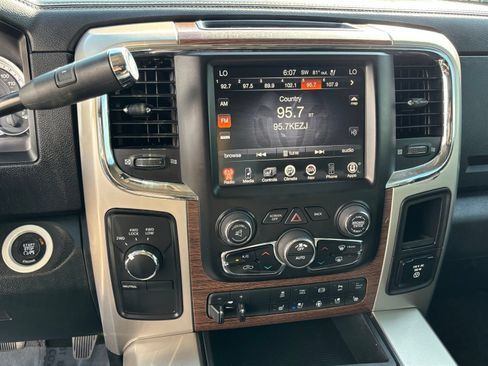 Used 2015 RAM 3500 Laramie w/ Convenience Group AWD/4WD image 17