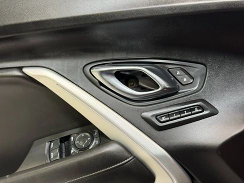 Used 2020 Chevrolet Camaro SS image 11