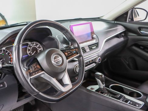 Used 2021 Nissan Altima 2.5 SV w/ SV Premium Package FWD image 23