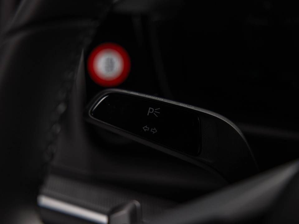 Certified 2026 Porsche Cayenne AWD/4WD image 38
