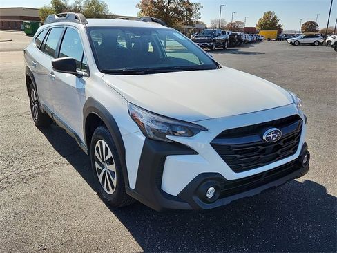 Certified 2025 Subaru Outback image 6