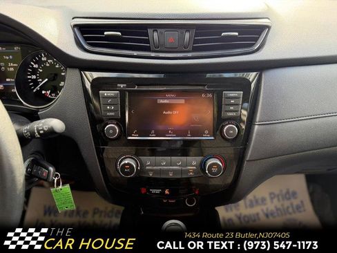 Used 2019 Nissan Rogue S AWD/4WD image 26