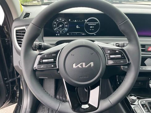 New 2026 Kia Seltos EX FWD image 13
