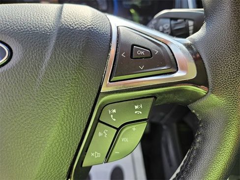 Used 2024 Ford Edge SEL image 26