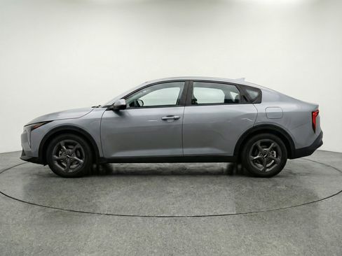 Used 2025 Kia K4 LXS image 5