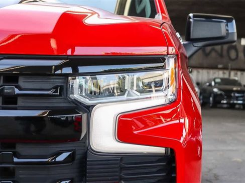 Used 2023 Chevrolet Silverado 1500 LT Trail Boss w/ Protection Package image 7