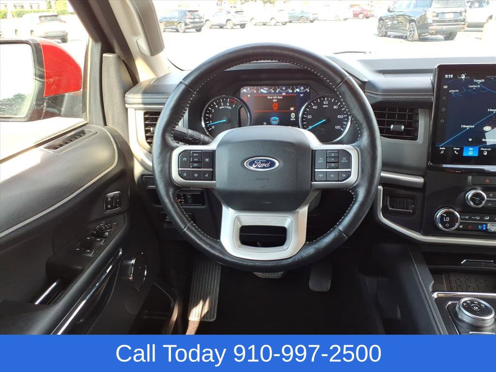 Used 2022 Ford Expedition XLT AWD/4WD image 25