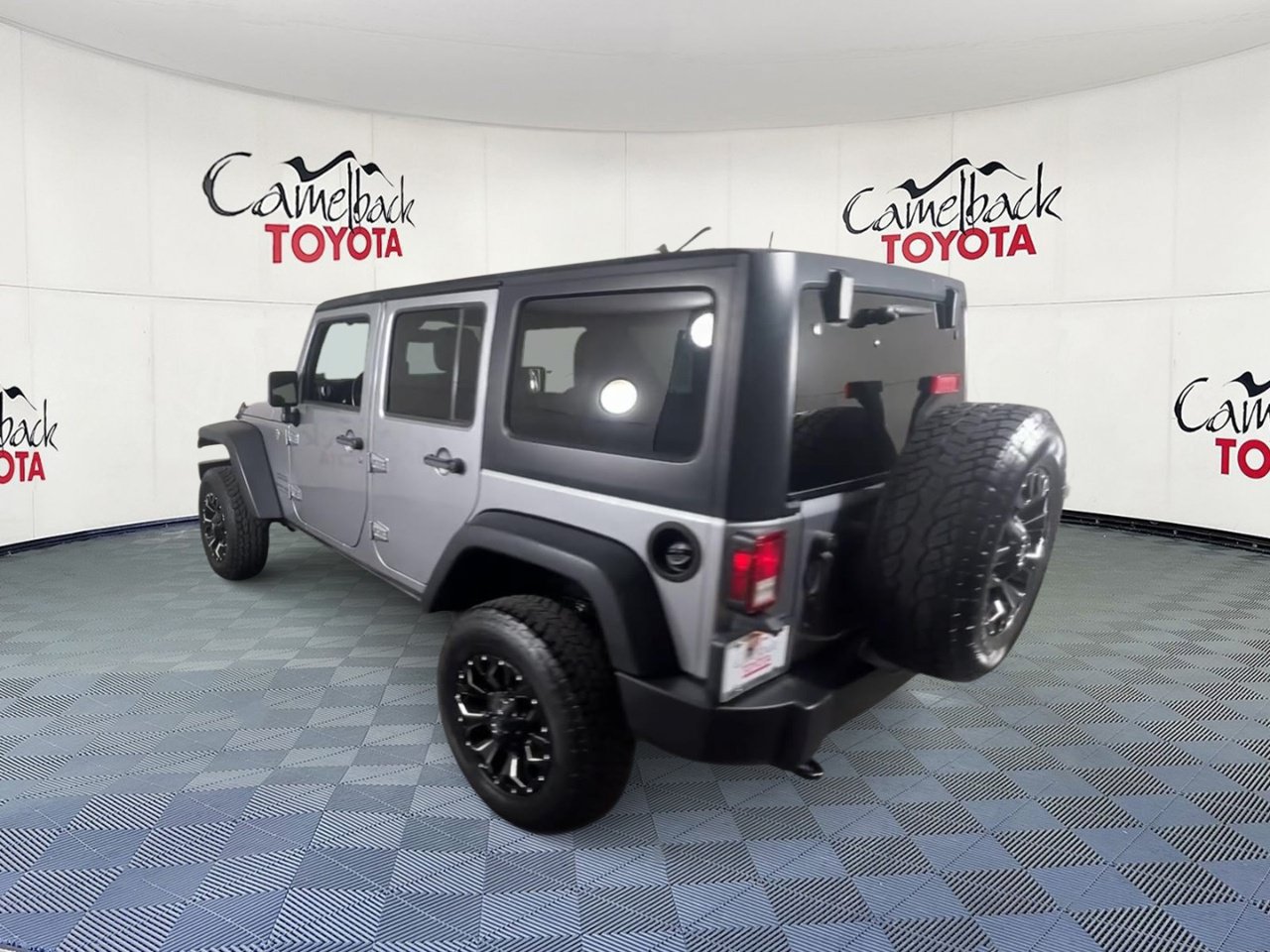 Used 2018 Jeep Wrangler Unlimited Sport S AWD/4WD image 8