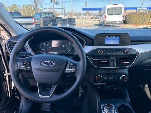 Used 2021 Ford Escape S image 19
