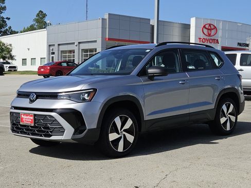 Used 2025 Volkswagen Taos S AWD/4WD image 4