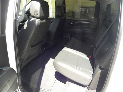 Used 2025 GMC Sierra 1500 SLT image 23