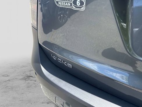 Used 2025 Nissan Kicks SV AWD/4WD image 5
