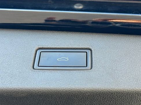 Certified 2024 Volkswagen Tiguan SE R-Line AWD/4WD image 19