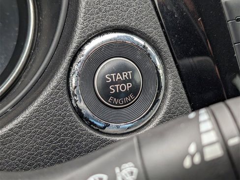 Used 2019 Nissan Rogue Sport SV w/ Technology Package image 27