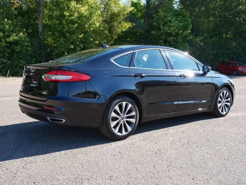 Used 2019 Ford Fusion SE AWD/4WD image 6
