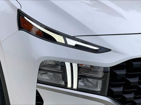 Used 2022 Hyundai Santa Fe SE FWD image 27