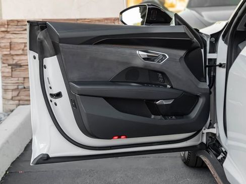 Used 2023 Audi e-tron GT Prestige w/ Prestige Package image 13