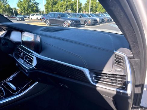 Used 2020 BMW X5 sDrive40i w/ Premium Package RWD image 26