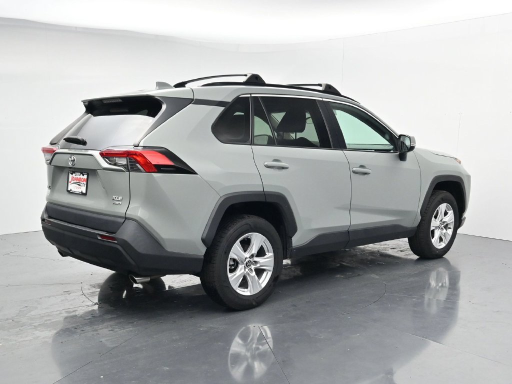 Used 2021 Toyota RAV4 XLE w/ Convenience Package AWD/4WD image 8