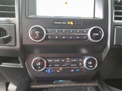 Used 2021 Ford Expedition Max Limited image 14