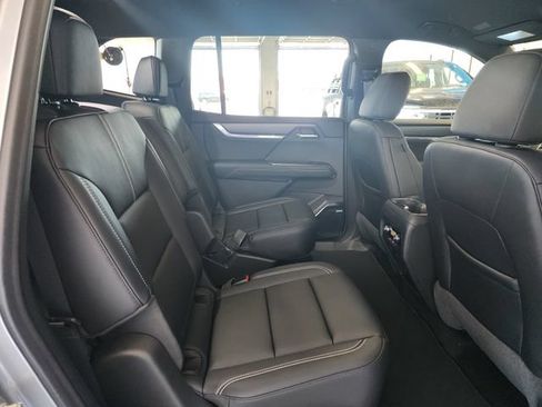 Used 2024 GMC Acadia Elevation AWD/4WD image 18