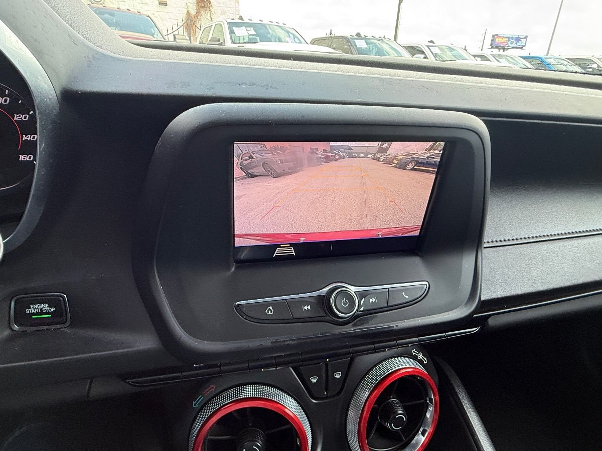 Used 2020 Chevrolet Camaro LT RWD image 28