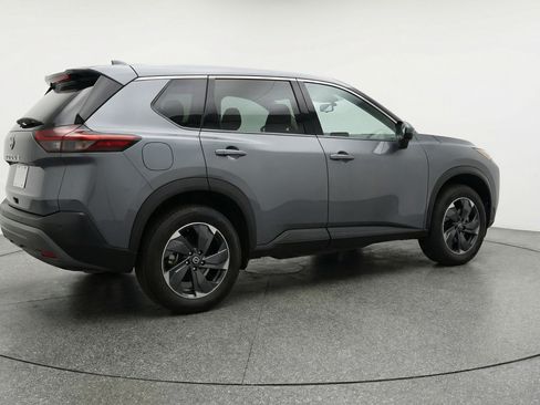 Used 2025 Nissan Rogue SV FWD image 9