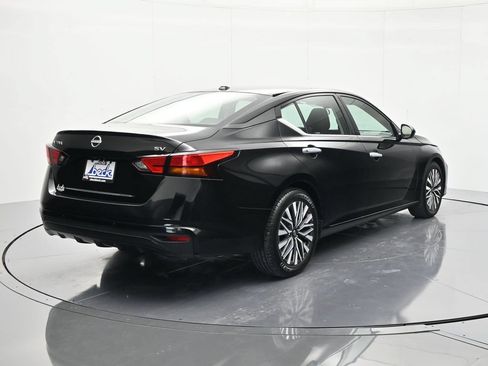 Used 2023 Nissan Altima 2.5 SV FWD image 5