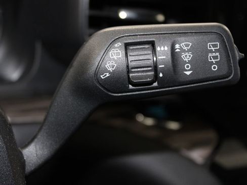 Used 2023 Ford Explorer Limited image 40