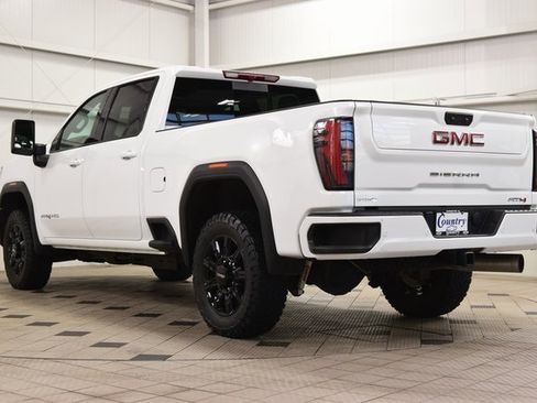 Used 2024 GMC Sierra 2500 AT4 w/ AT4 Preferred Package image 6
