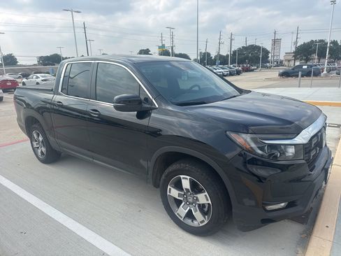 Used 2025 Honda Ridgeline RTL image 2
