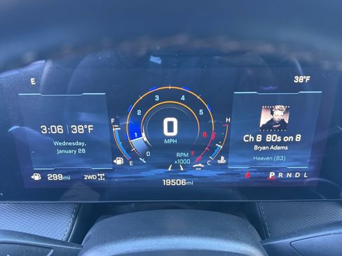 Used 2025 Chevrolet Equinox LT image 25