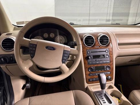 Used 2005 Ford Freestyle Limited AWD/4WD image 17