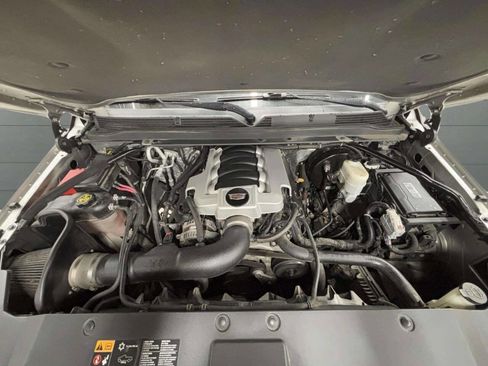 Used 2015 Cadillac Escalade Premium image 9