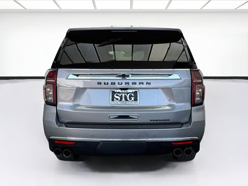 Used 2023 Chevrolet Suburban Premier w/ Advanced Technology Package AWD/4WD image 5