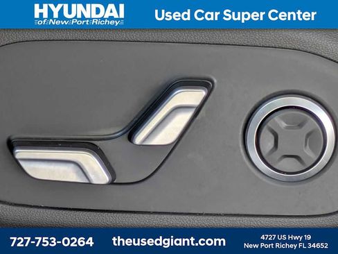 Certified 2024 Hyundai Santa Fe Limited AWD/4WD image 27