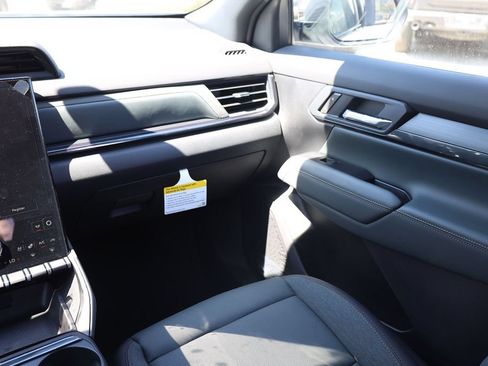 New 2027 GMC Terrain AT4 w/ Convenience Package III AWD/4WD image 21