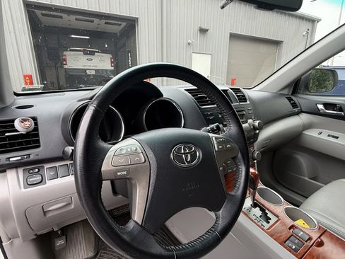 Used 2008 Toyota Highlander Limited AWD/4WD image 7