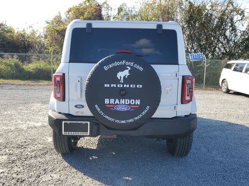 New 2025 Ford Bronco Outer Banks image 9