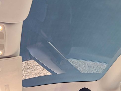 Used 2018 Tesla Model 3 Long Range image 22